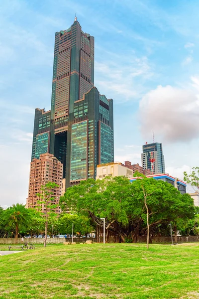 Underbar utsikt över 85 Sky Tower i Kaohsiung, Taiwan — Stockfoto