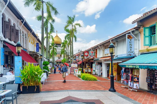 Scenic view of Muscat Street and Masjid Sultan in Singapore — 스톡 사진