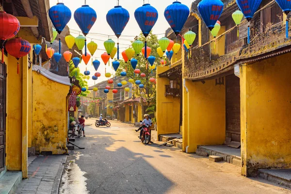 Unusual view of cozy street decorated with silk lanterns — Stock Photo, Image