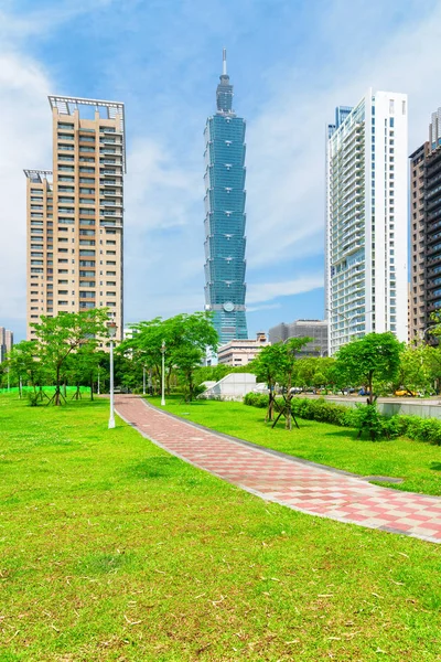 Vista deslumbrante do Parque Xiangshan e Taipei 101, Taiwan — Fotografia de Stock