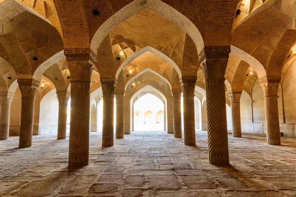 Shiraz Iran Oktober 2018 Vakilmoskéns Bönehall Vackra Välvda Tak Och — Stockfoto