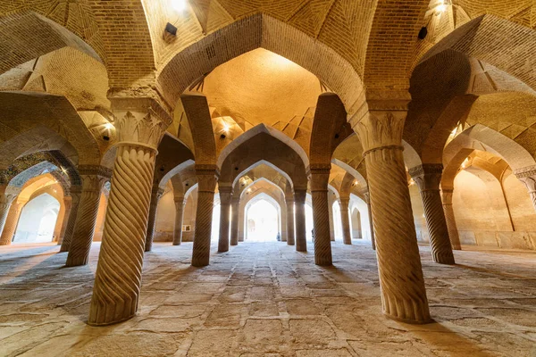 Harika Bir Tavan Vakil Camii Ndeki Harika Hipotenüs Sütunları Müslüman — Stok fotoğraf