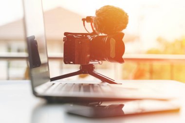 Bir film veya video blogu çekmek için Vlog cihazı
