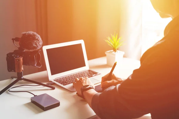 Content Creator Creating Contents Laptop Computer — Stock Photo, Image