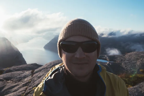 Misty mañana en Preikestolen — Foto de Stock