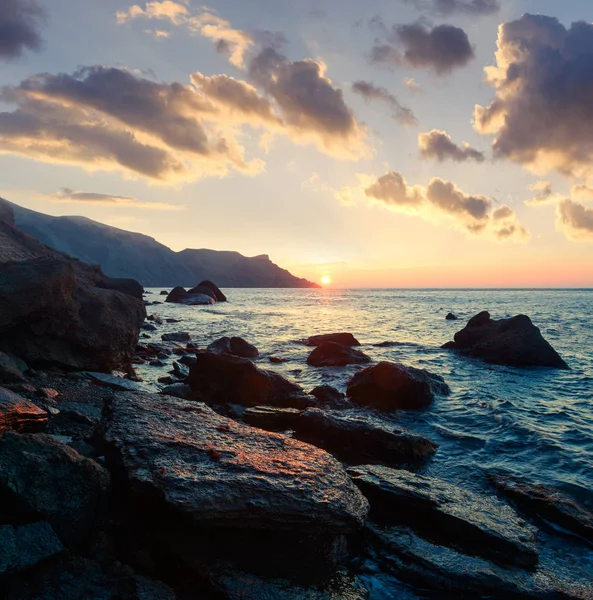 Pintoresco paisaje marino en la belleza de la costa . —  Fotos de Stock