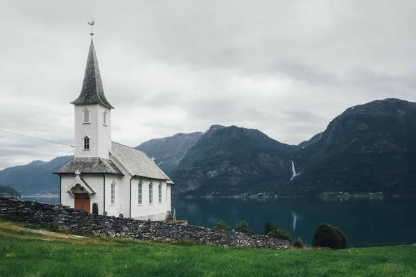 Tipica chiesa cristiana in Norvegia — Foto Stock