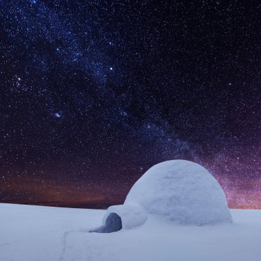 Resl Snow igloo ve Samanyolu 'nun olduğu kış sahnesi