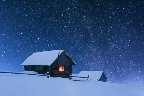 온화 한 방식으로 빛나는 야간 풍경 — 스톡 사진