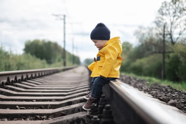Boy on railroad — Stock Photo, Image