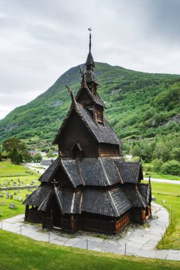 Eski ahşap Borgund çıta kilise