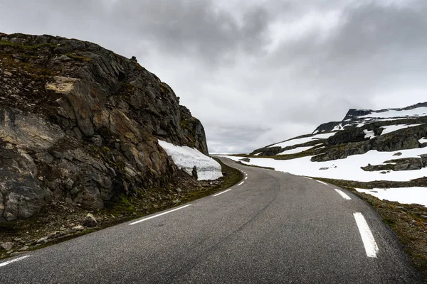 Famoso camino de montaña Aurlandsvegen — Foto de Stock