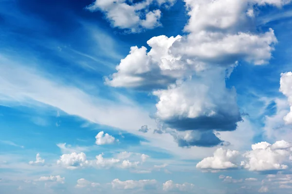 Céu azul fundo — Fotografia de Stock