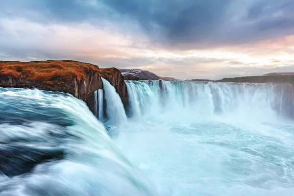 Skjalfandafljot川の神の滝 — ストック写真