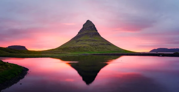 Panorama with Kirkjufell mountain — Stock Photo, Image