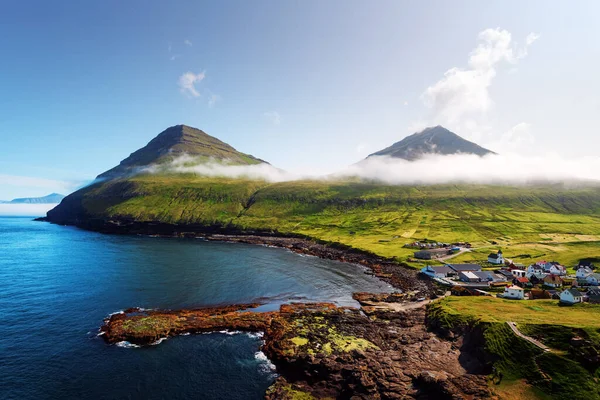 Picturesque view on village of Gjogv — Stock Photo, Image