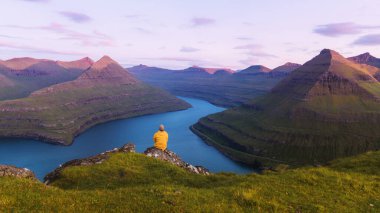Funningur fiyortlarının muhteşem manzarası
