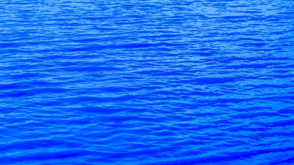 Ondas de agua azul para fondo —  Fotos de Stock