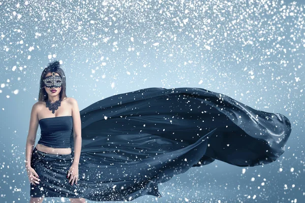 Portret kobiecy moda zima śnieg — Zdjęcie stockowe