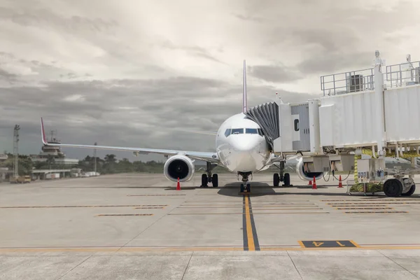 Pasajero Carga Avión Rampa Puerta Del Aeropuerto — Foto de Stock