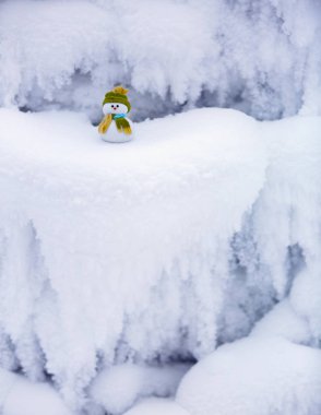 Fairytale karakter kardan adam şapka ve atkı. 