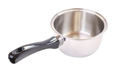 Siyah plastik saplı yuvarlak beyaz arka plan üzerinde paslanmaz tencere.