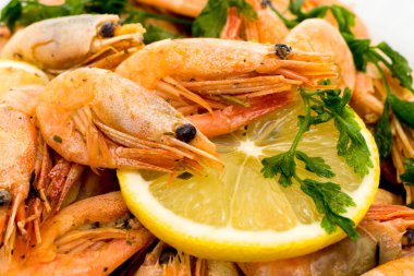 Karides limon dilimi