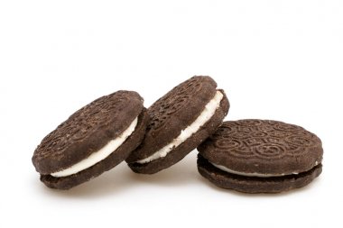 Krem beyaz üzerine siyah çerez sandviç