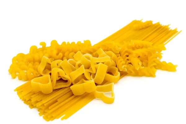 Olika sorters pasta på vit — Stockfoto