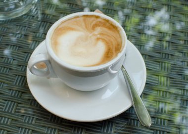 Kapuçino cam yüzeyi fincan.