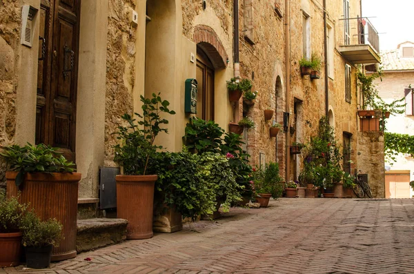 Pienza, Toskana, İtalya'nın eski sokak — Stok fotoğraf