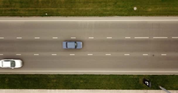 De cima para baixo vista aérea da auto-estrada movimentada cidade estrada trânsito congestionamento rodovia . — Vídeo de Stock