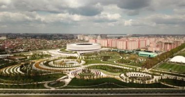 Krasnodar, Rusya - Nisan 2020: Krasnodar şehir manzarası ve FC Krasnodar stadyumu