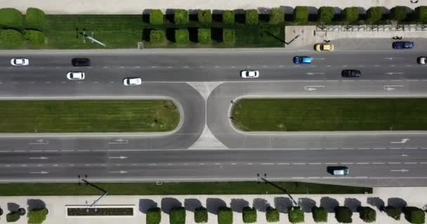 Top down aerial city view of freeway busy city road traffic jam highway. — Stock Video