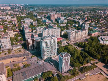 the Oa, Krasnodar şehir manzarası ve Kuban nehri havadan izleniyor. Krasnodar bölgesi, Rusya