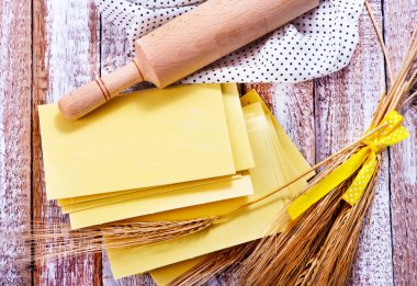 Lazanya tablo için yaprak