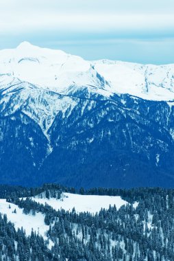 Kış yüksekliği dağlar