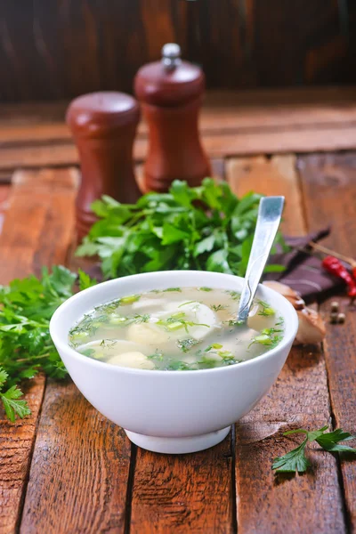 Sopa de pollo en tazón — Foto de Stock