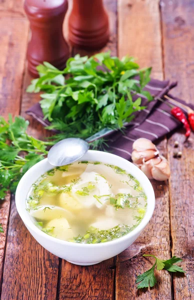 Sopa de pollo en tazón — Foto de Stock