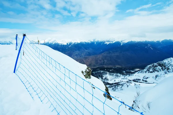 Montagnes de hauteur d'hiver — Photo