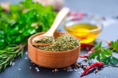 ahşap kase kuru maydanoz