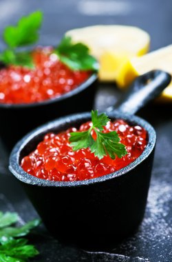 kırmızı somon havyar kase