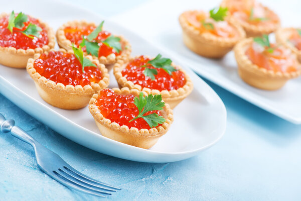 Тарталетки с икрой лосося
