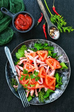 tabakta kalamar salatası 