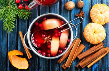  Noel içkiyle aroma baharat ve dekorasyon