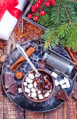 Şekerlemeli sıcak çikolata. 