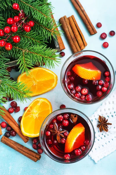 Christmas drink with aroma spices — Stock Photo, Image