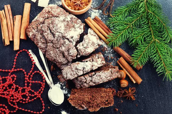 Σοκολάτα, κέικ και Χριστούγεννα διακοσμήσεις — Φωτογραφία Αρχείου