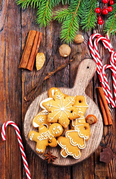 Galletas de Navidad con especias aromáticas —  Fotos de Stock