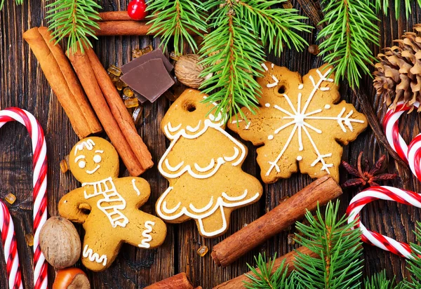 Рождественское печенье с ароматом специй — стоковое фото